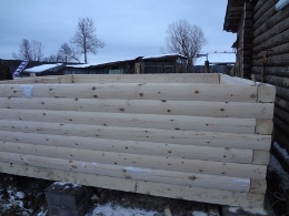 Строительство дома из бруса зимой.